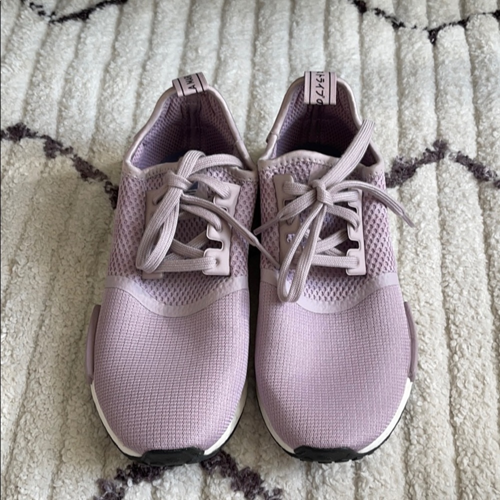 Purple Adidas tennis shoes sz 7.5